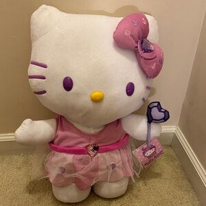 Hello Kitty Valentines greeter